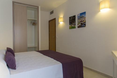 Proa - Emar Only Adults